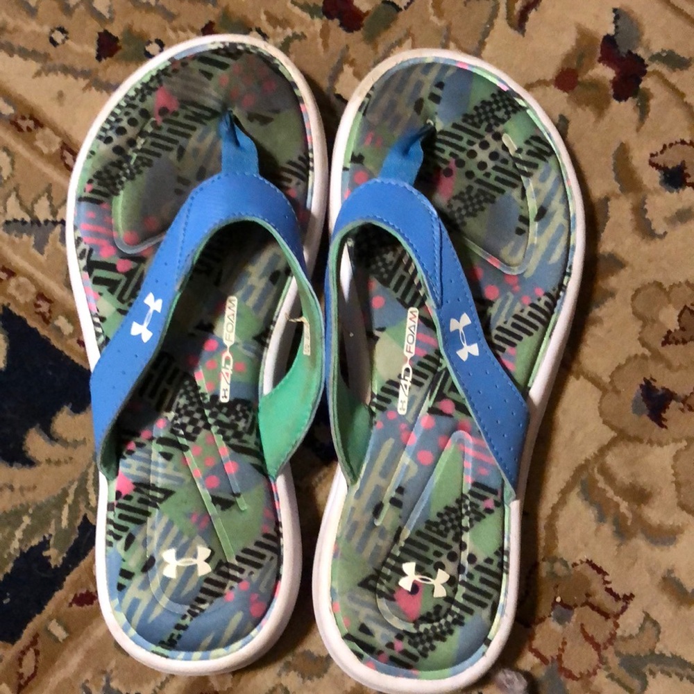 Girls flip-flops!